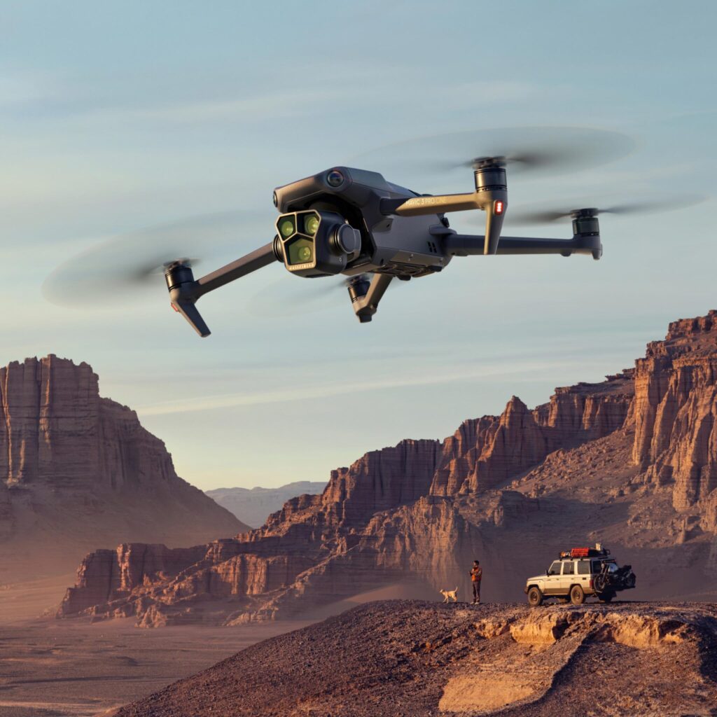 DJI Mavic 3 Pro Fly More Combo (DJI RC Pro) - obrazek 8